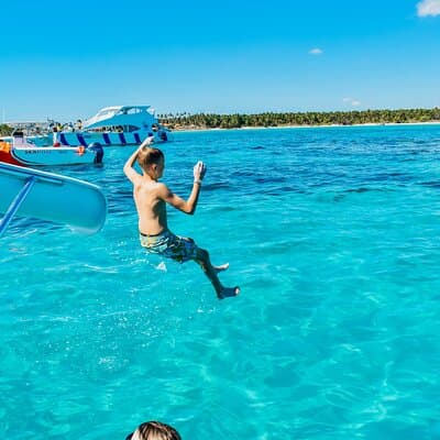 Small Group Snorkeling Cruise with Open Bar and Light Snacks